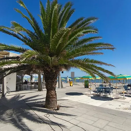 アパート Pomposa Grand Premium Sea View