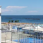 Pomposa Grand Premium Sea View *