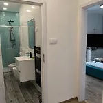 Pomposa Grand Premium Sea View Apartment *