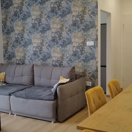Pomposa Grand Premium Sea View Apartment