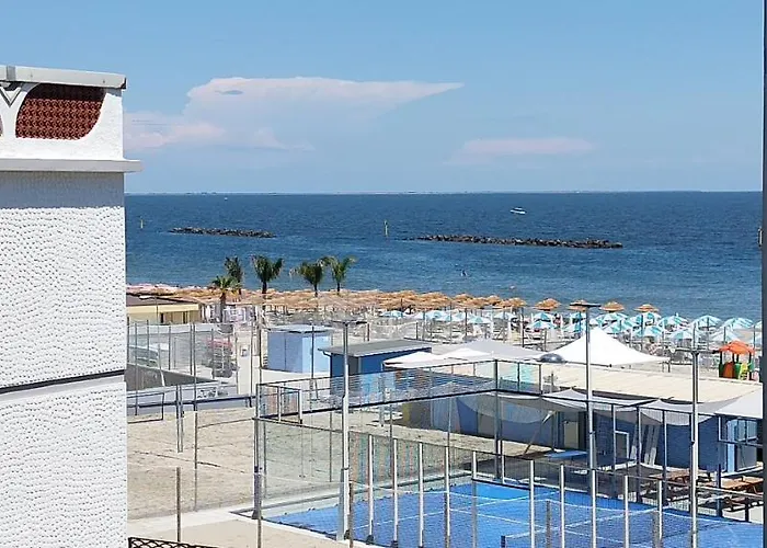 Pomposa Grand Premium Sea View *