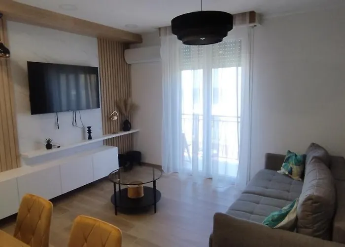 Pomposa Grand Premium Sea View Lägenhet *