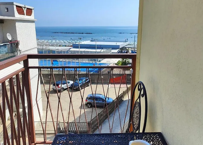 Pomposa Grand Premium Sea View *